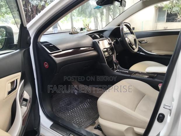 Toyota Premio 2017 Pearl
