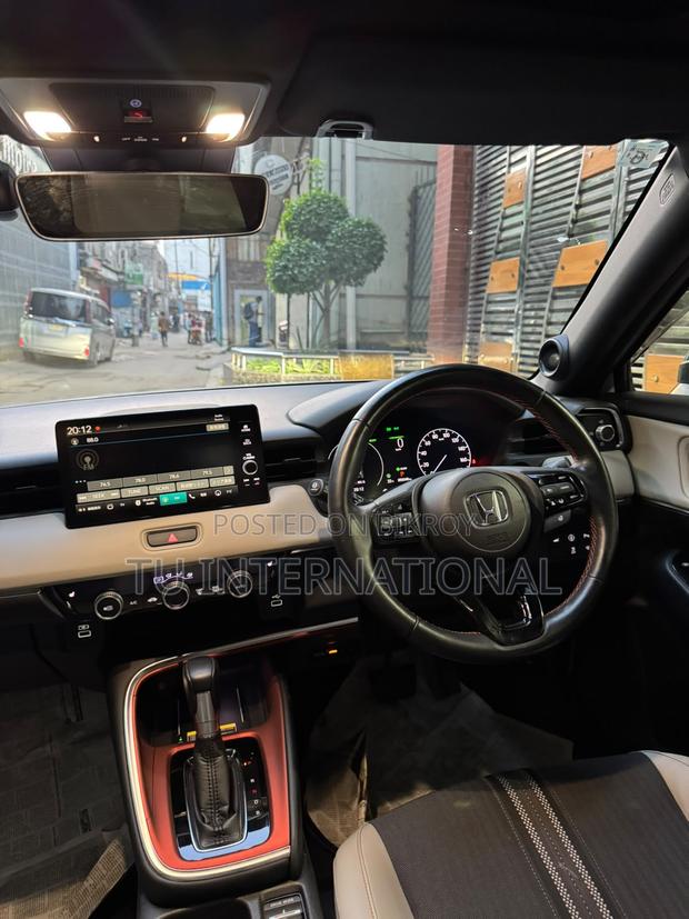 Honda Vezel 1.5 Hybrid 2WD 2021 White