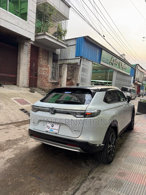 Honda Vezel 1.5 Hybrid 2WD 2021 White