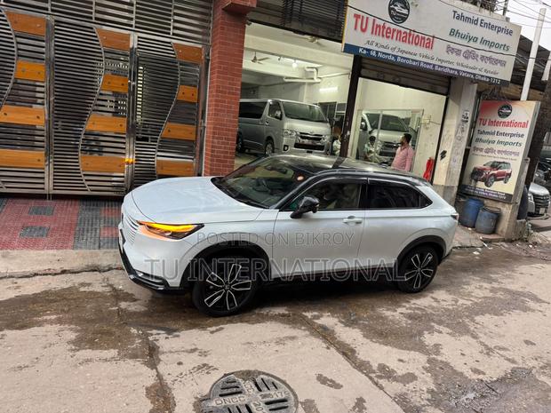 Honda Vezel 1.5 Hybrid 2WD 2021 White