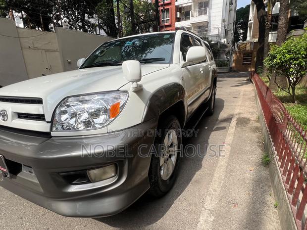 Toyota Hilux Surf 2005 Pearl