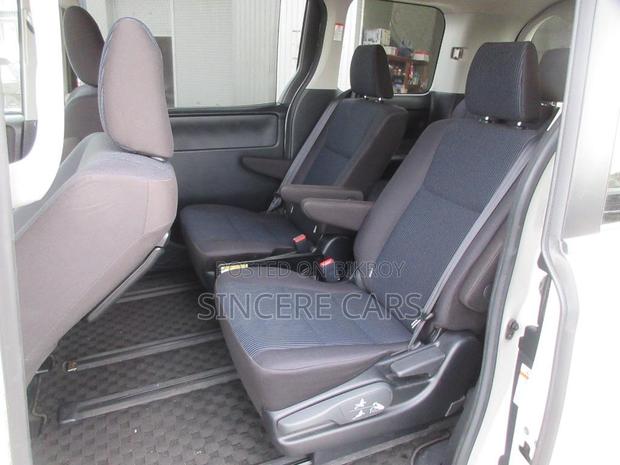 Toyota Noah 2021 Pearl