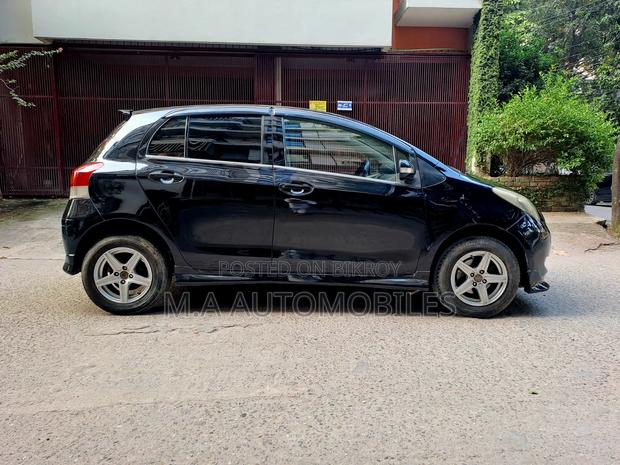Toyota Vitz 2009 Black