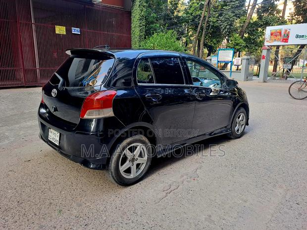 Toyota Vitz 2009 Black