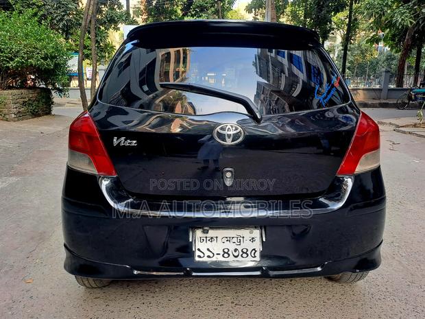 Toyota Vitz 2009 Black