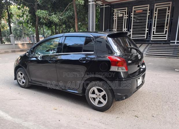 Toyota Vitz 2009 Black