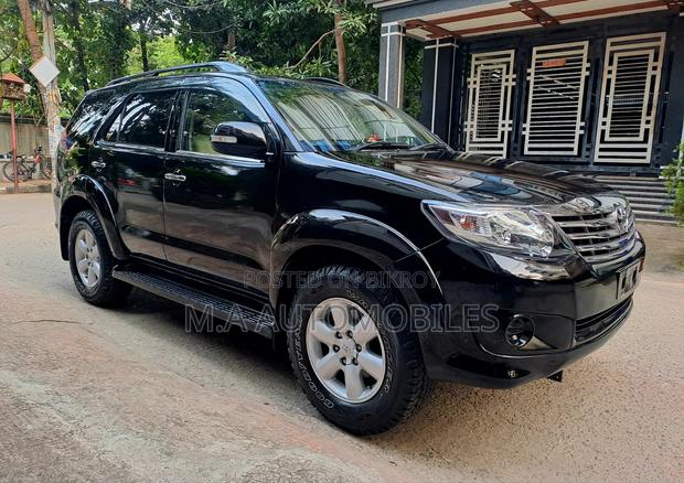 Toyota Fortuner 2013 Black