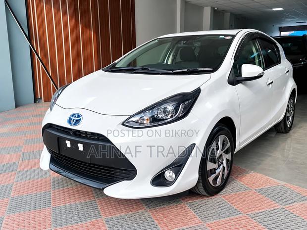 Toyota Aqua 2021 Pearl