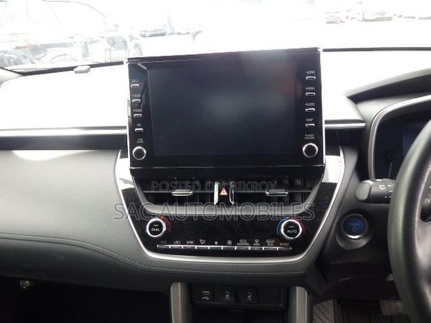 New Toyota Corolla Cross 1.8 Hybrid AWD 2021 Pearl