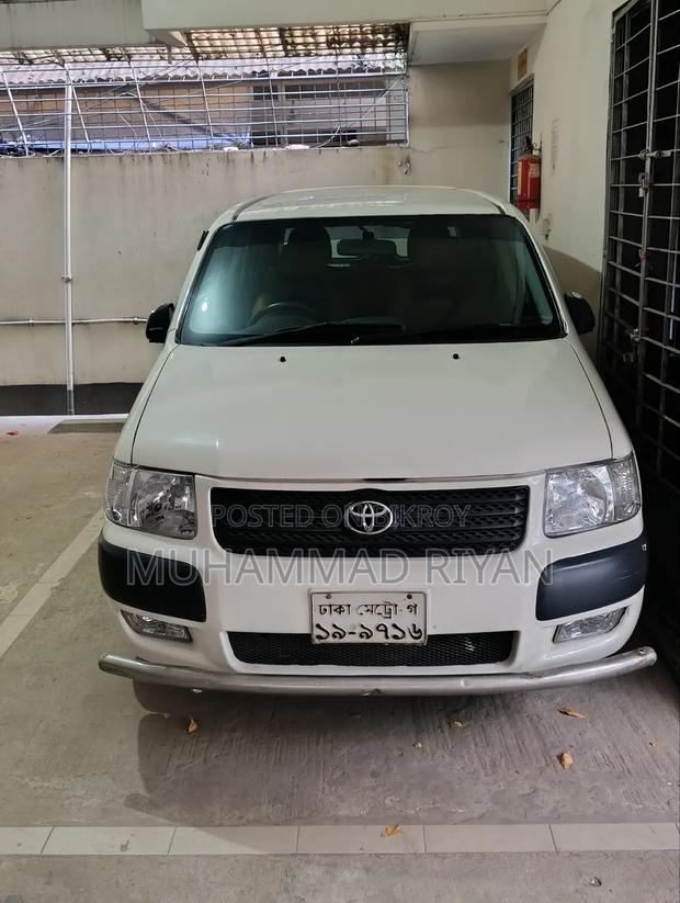 Toyota Succeed 2024 White