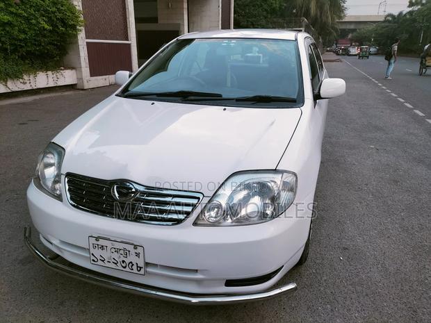 Toyota Corolla 2002 White