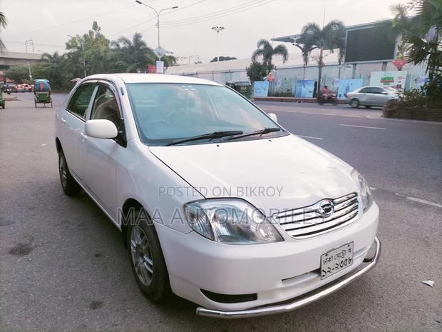 Toyota Corolla 2002 White