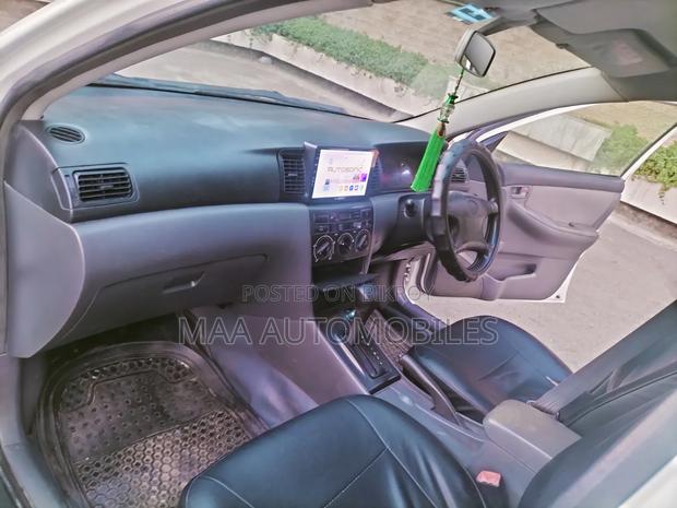 Toyota Corolla 2002 White