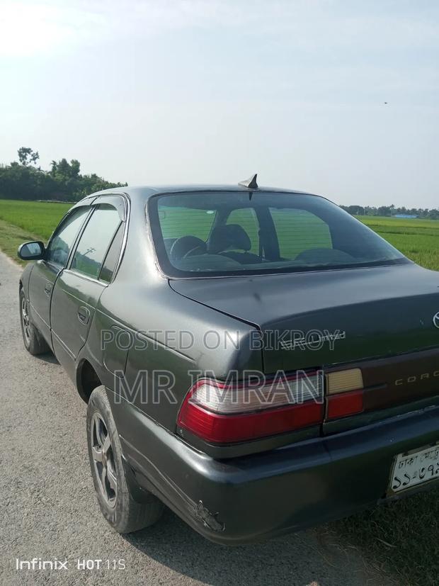 Toyota Corolla 1.6 Saloon 1992 Matt Black