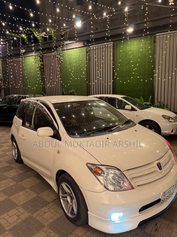 Toyota IST 2004 Pearl