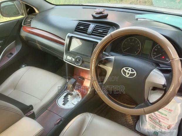 Toyota Premio 2018 White
