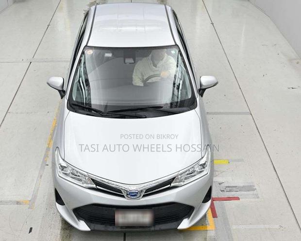 Toyota Axio 2021 Silver