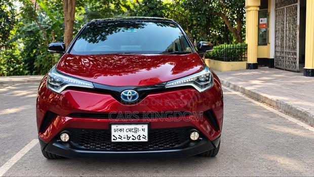 Toyota C-HR 2018 Maroon