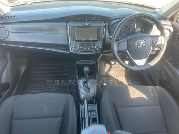 Toyota Axio 2021 Silver