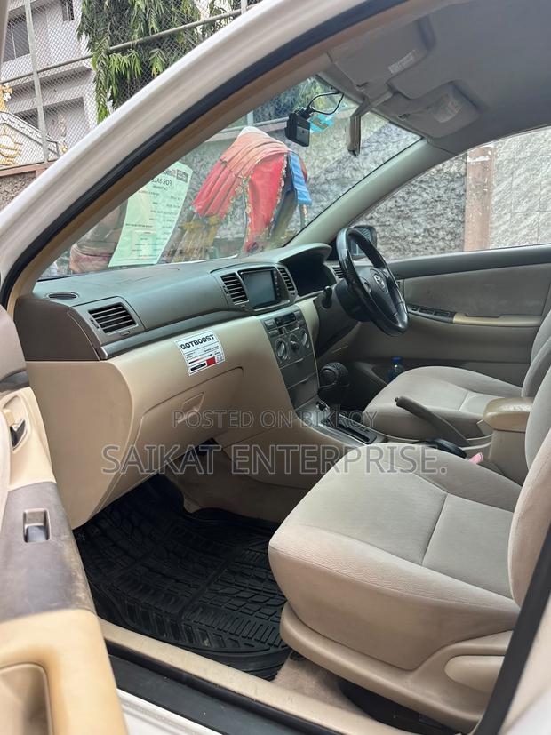 Toyota Corolla 2004 White
