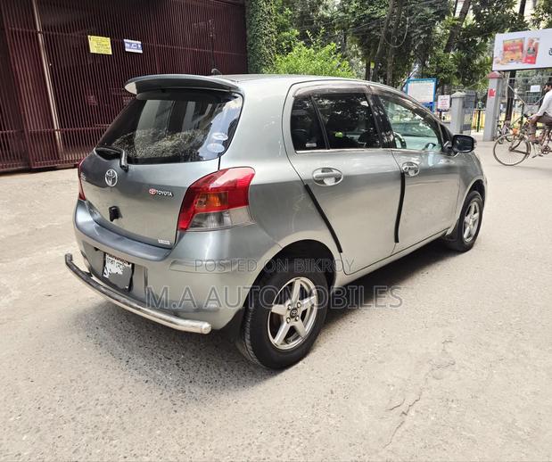 Toyota Vitz 2010 Gray