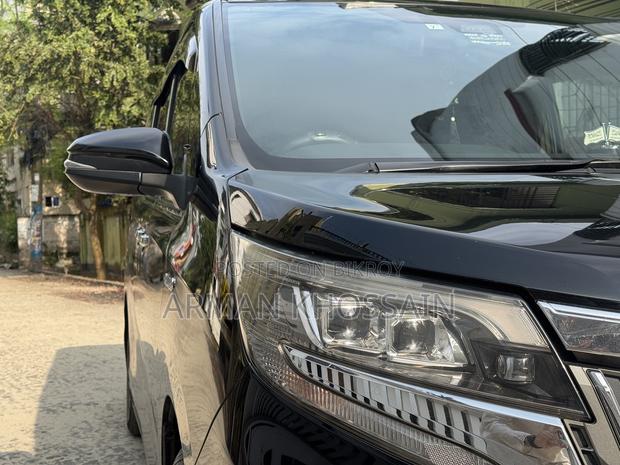 Toyota Esquire 1.8 FWD Hybrid (7 seater) 2017 Black