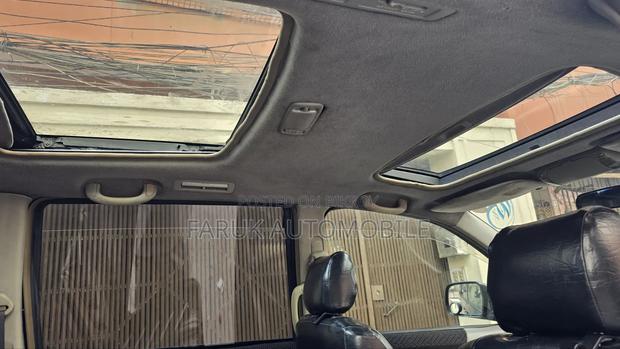 Toyota Noah 2.0 FWD (8 Seater) 2001 Black
