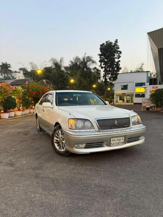 Toyota Crown 2002 Pearl