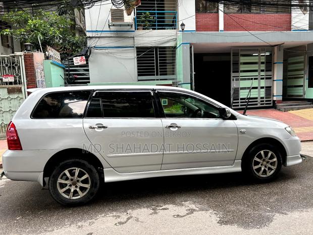 Toyota Corolla 2004 Silver