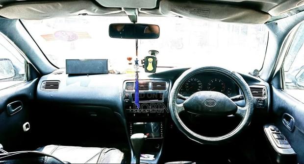 Toyota Corolla 1992 White