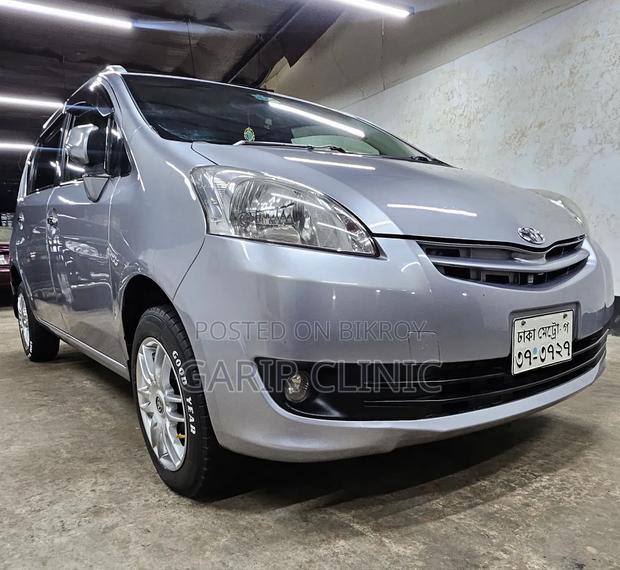 Toyota Passo Sette 1.5 AWD 2009 Gray