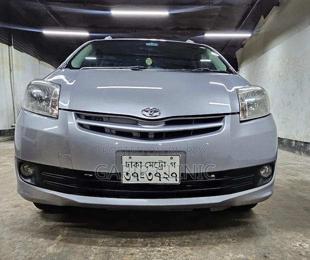 Toyota Passo Sette 1.5 AWD 2009 Gray