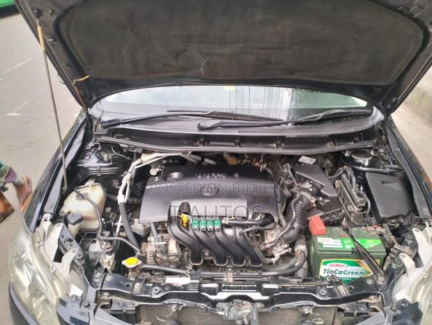 Toyota Premio 2010 Black
