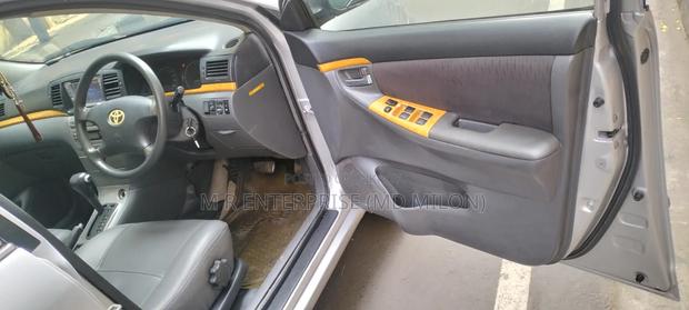 Toyota Corolla 2004 Silver