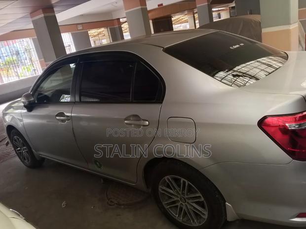 Toyota Axio 2017 Silver