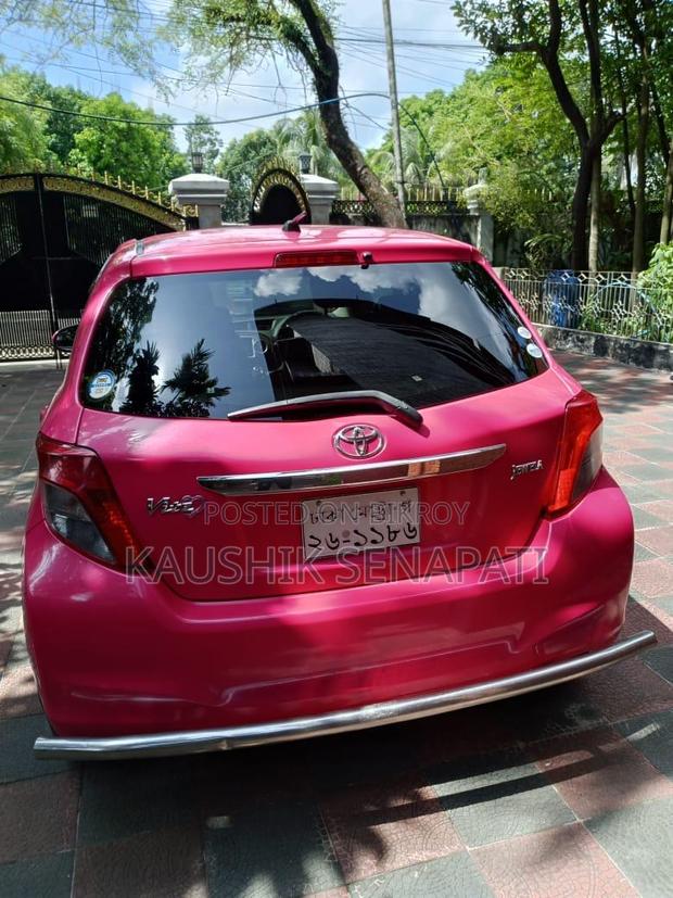 Toyota Vitz 2011 Pink