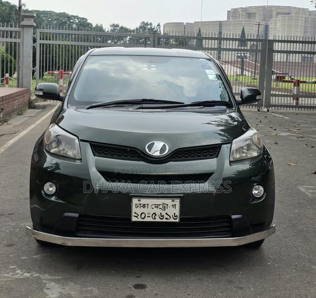 Toyota IST 2010 Green