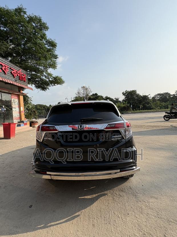 Honda Vezel 1.5 Hybrid 2WD 2016 Black