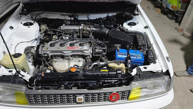 Toyota Corolla 1991 White