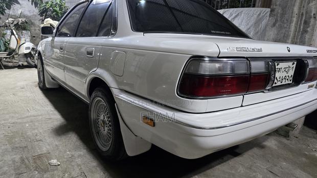Toyota Corolla 1991 White