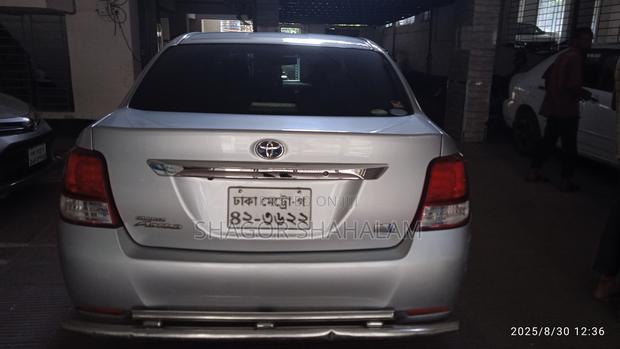 Toyota Axio 1.5 Hybrid 2WD 2013 Silver