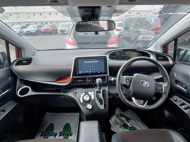 Toyota Sienta G QUERO PKG HYB 2022