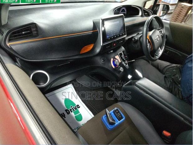 Toyota Sienta G QUERO PKG HYB 2022
