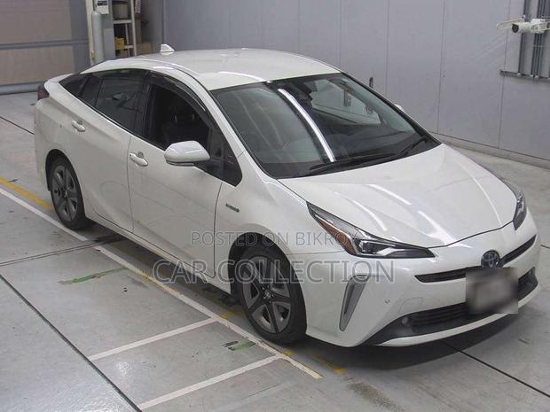 Toyota Prius S Touring selection 2020