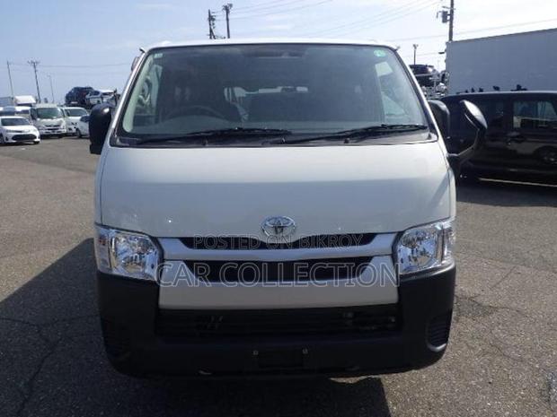 Toyota Hiace DX 2020
