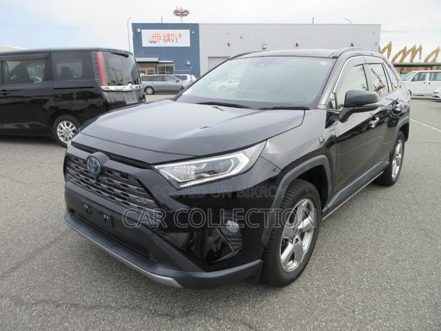 Toyota RAV4 G Hybrid Black 2022