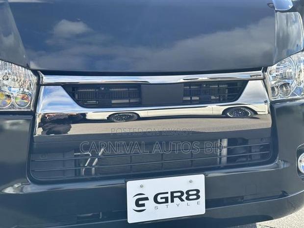 Toyota Hiace SUPER GL DARK PRIME 2021