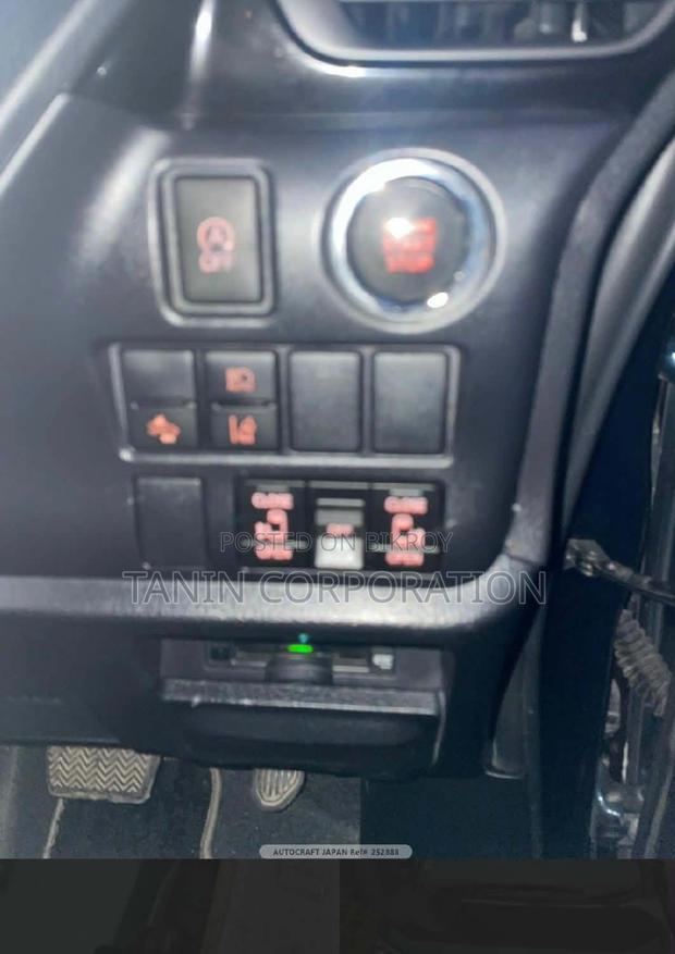 Toyota Noah Non Hybrid WXB V-2 2020