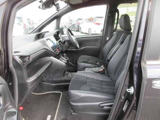 Toyota Esquire Hybrid GI Premium 2021