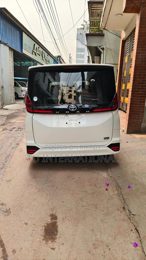 Toyota Noah HV PUSH 2 DOOR POWER 2022